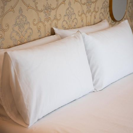 The Orange House Boutique Hotel And Upstairs Rooftop Bar Center Of La Cala De Mijas 100M From The Beach Extérieur photo