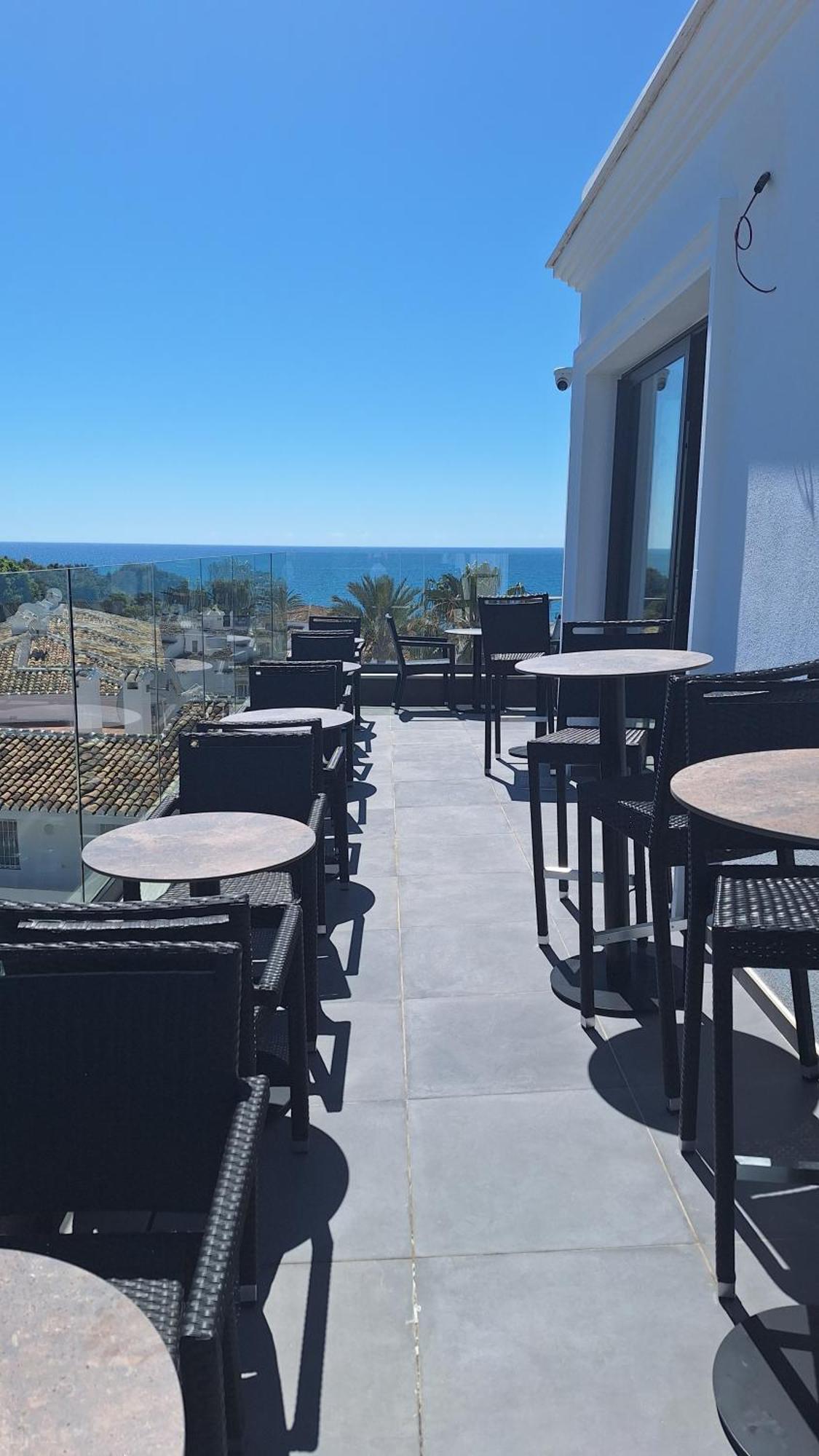 The Orange House Boutique Hotel And Upstairs Rooftop Bar Center Of La Cala De Mijas 100M From The Beach Extérieur photo