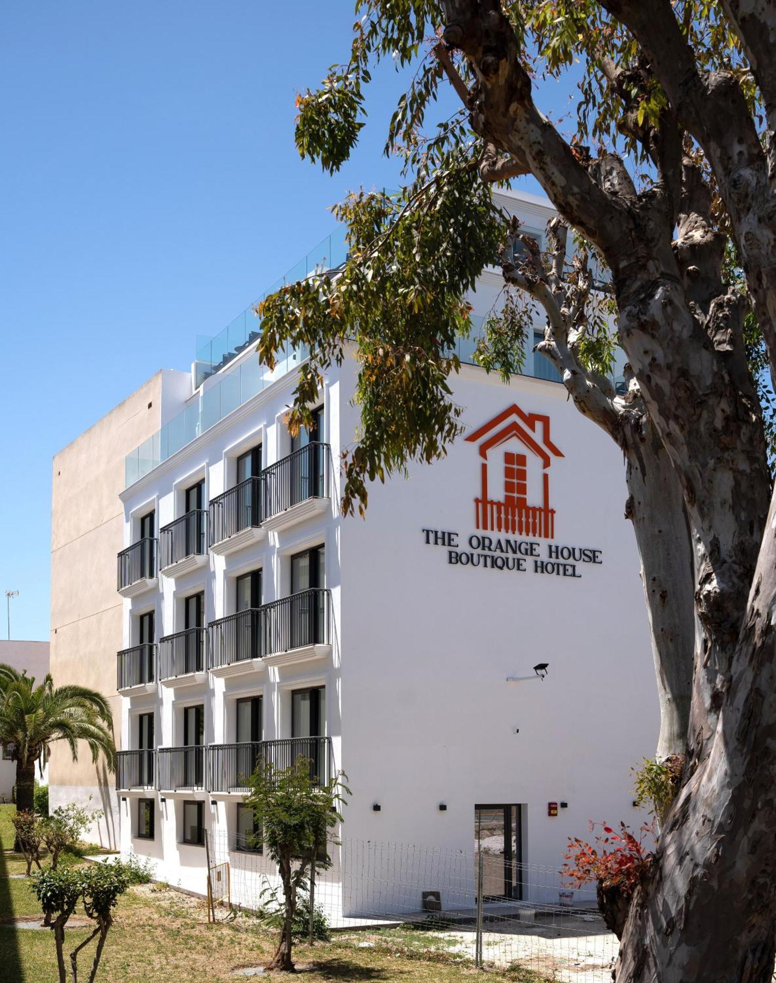 The Orange House Boutique Hotel And Upstairs Rooftop Bar Center Of La Cala De Mijas 100M From The Beach Extérieur photo