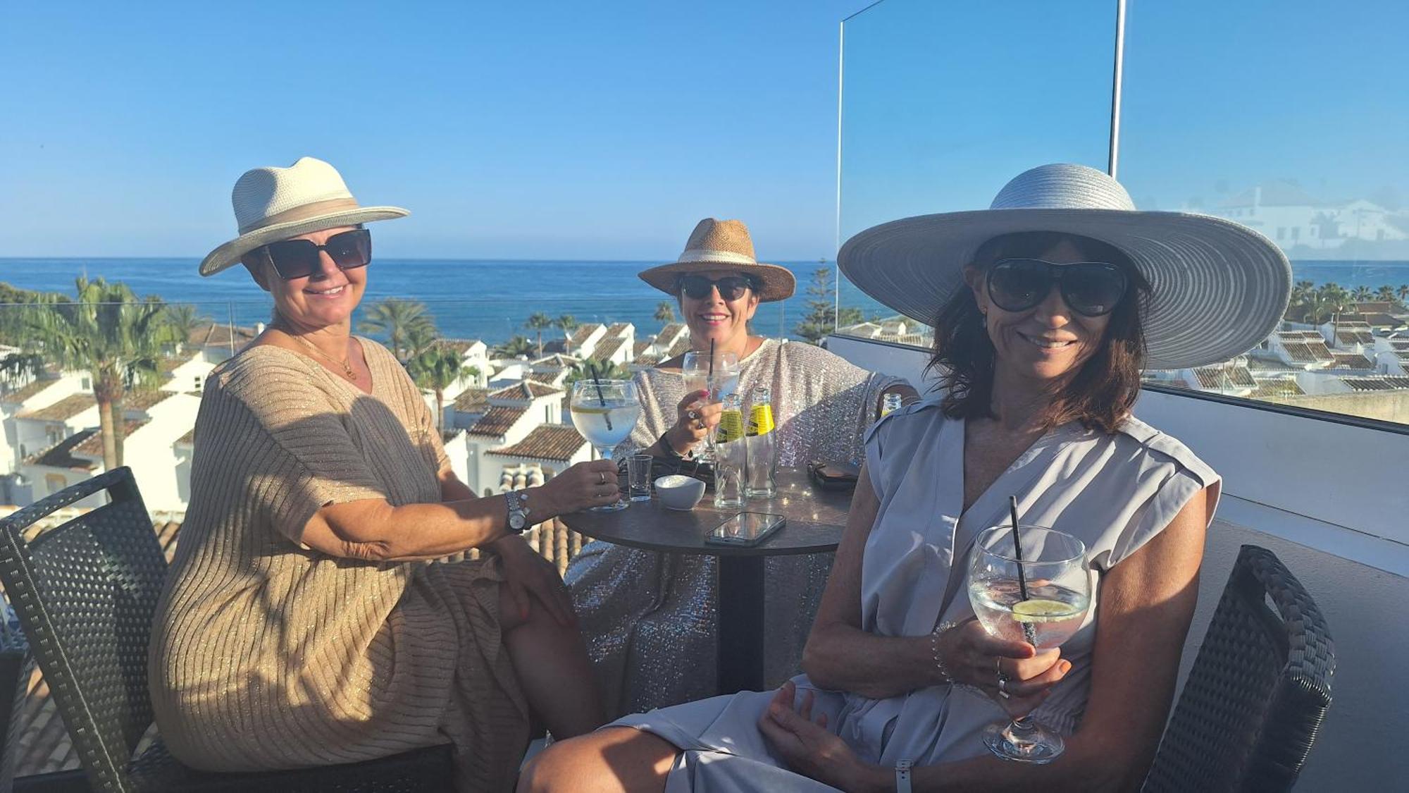 The Orange House Boutique Hotel And Upstairs Rooftop Bar Center Of La Cala De Mijas 100M From The Beach Extérieur photo