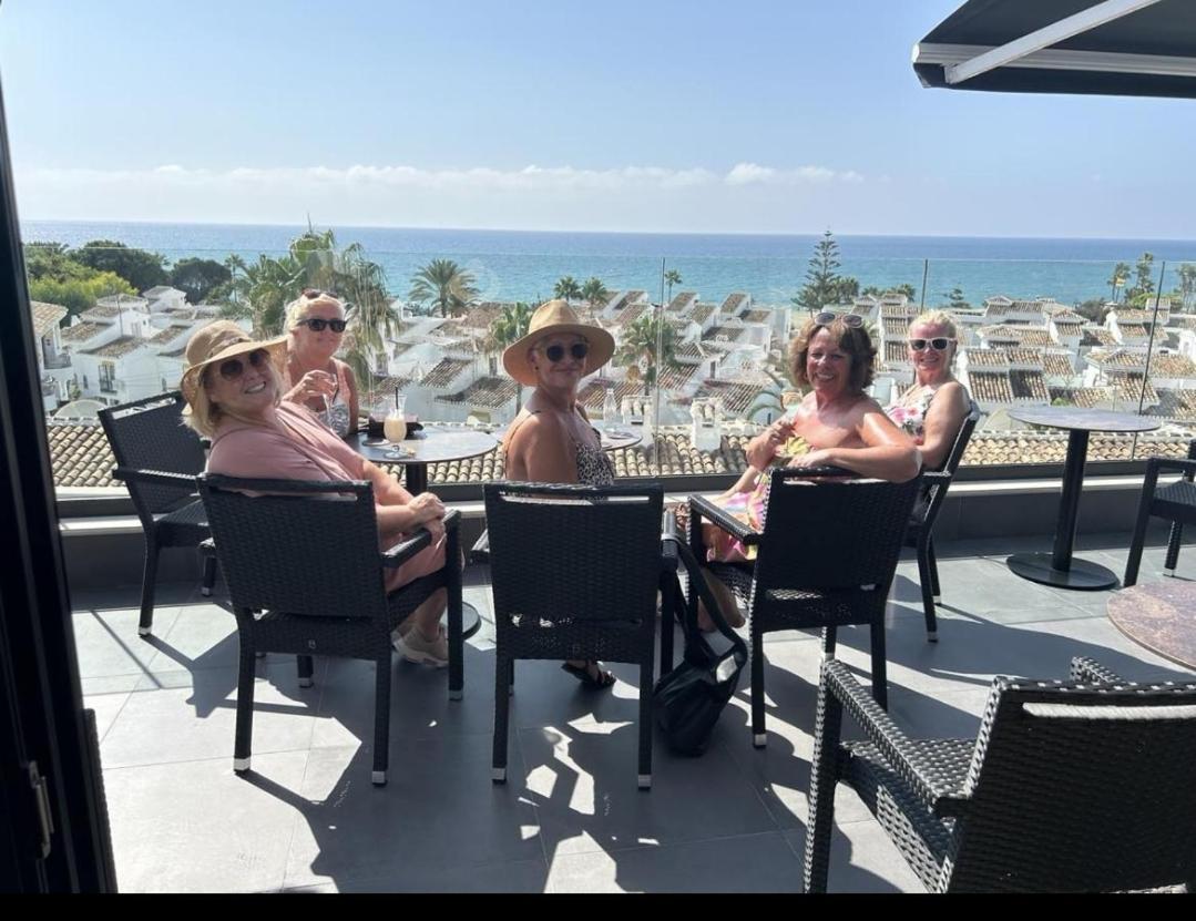 The Orange House Boutique Hotel And Upstairs Rooftop Bar Center Of La Cala De Mijas 100M From The Beach Extérieur photo