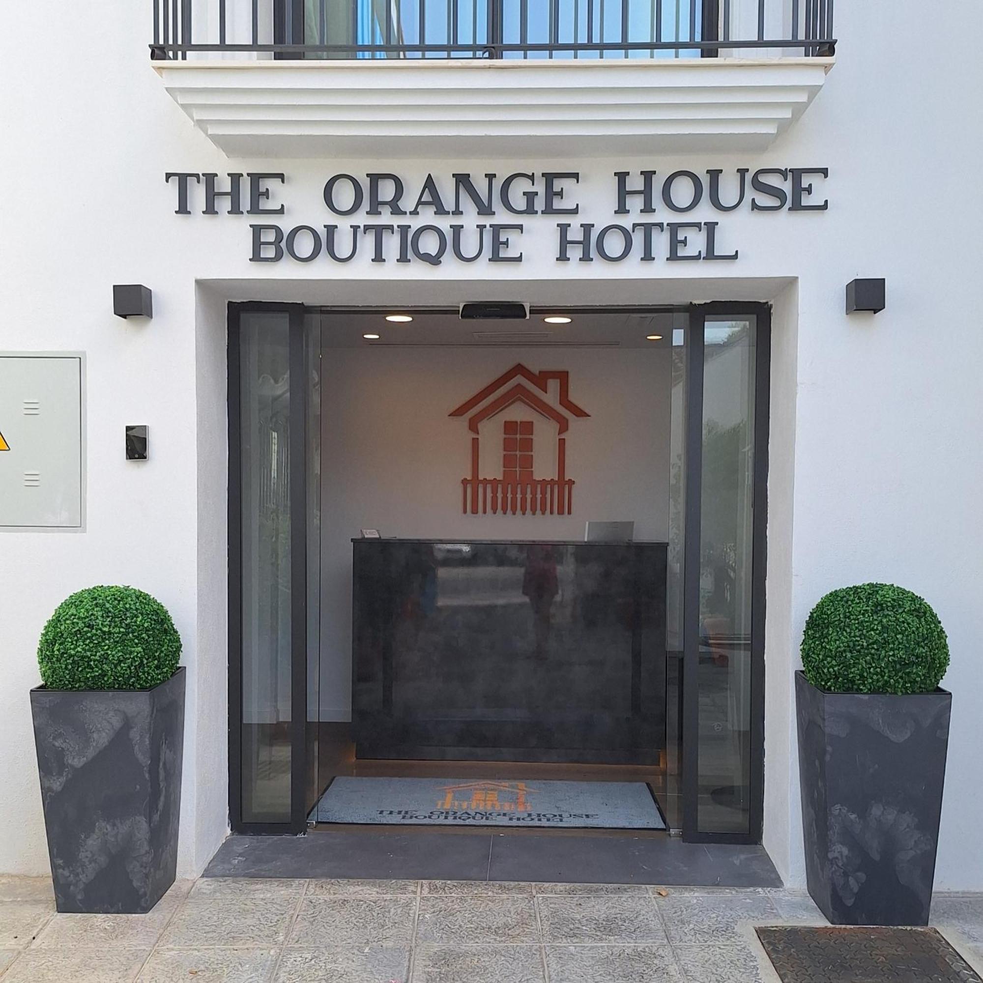 The Orange House Boutique Hotel And Upstairs Rooftop Bar Center Of La Cala De Mijas 100M From The Beach Extérieur photo